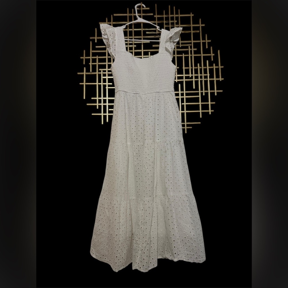 Chic White Eyelet Maxi Dress
